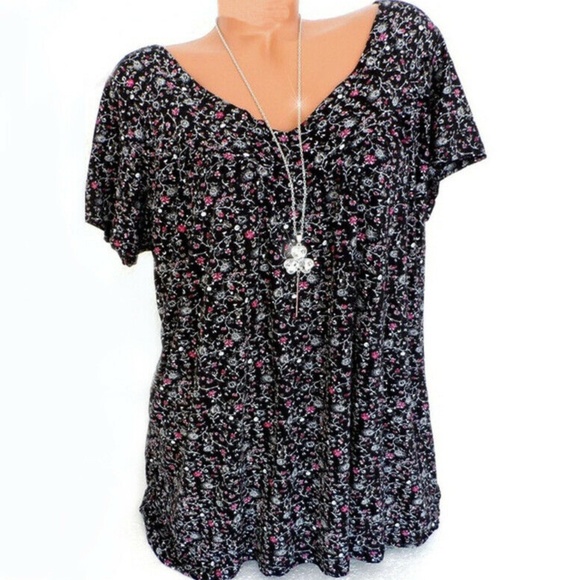 Berry Look Tops - NWOT BerryLook Black Short-Sleeve Blouse, Size M